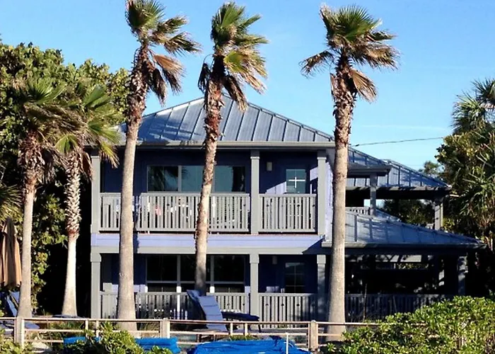 Lovely Poolside Getaway With Gulf Views Near Tampa, Florida